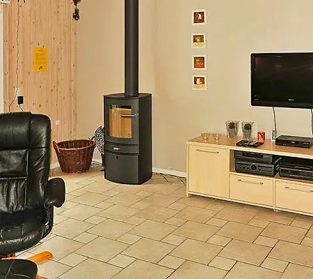 Three-bedroom Holiday In 1 Vakantiehuis