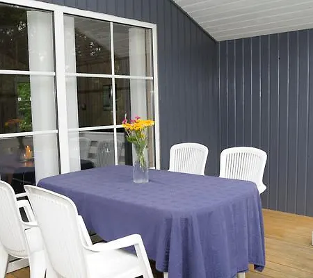 Three-bedroom Holiday In 1 * Oksbøl